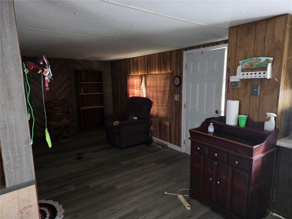 待售: $80,000 (3 贝兹, 2 浴室, 840 平方英尺)