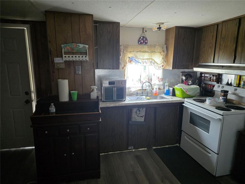 待售: $80,000 (3 贝兹, 2 浴室, 840 平方英尺)