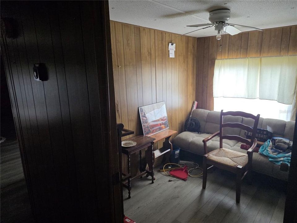 待售: $80,000 (3 贝兹, 2 浴室, 840 平方英尺)