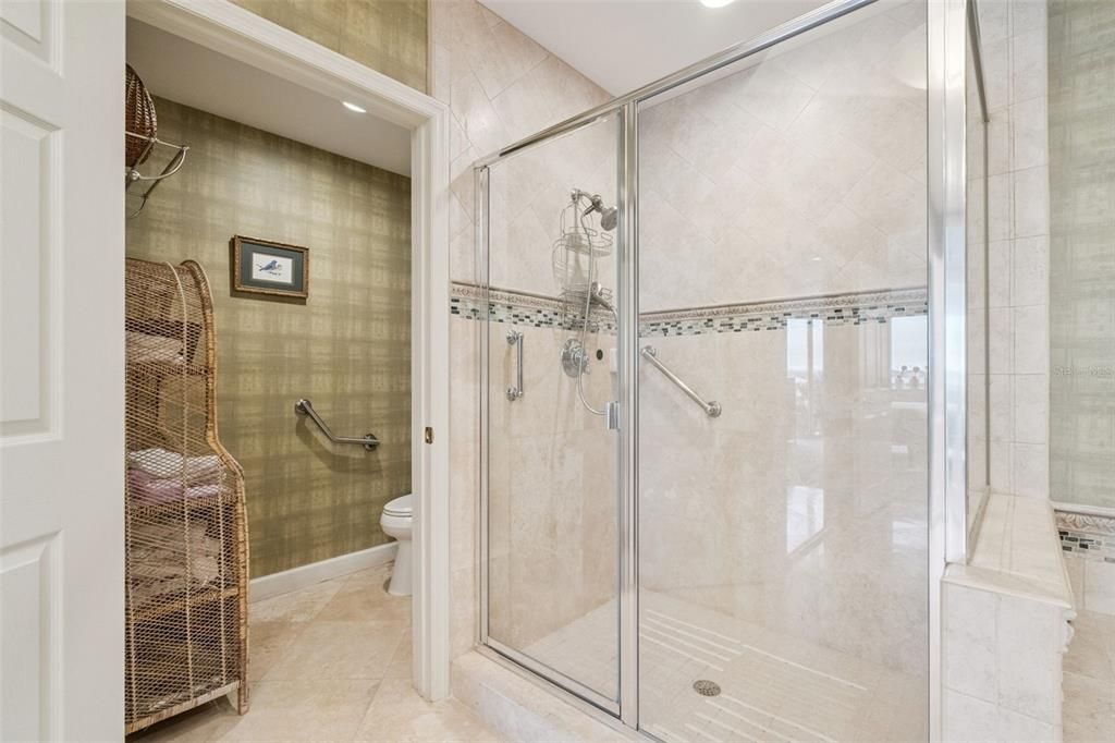 На продажу: $465,000 (2 спален, 2 ванн, 1824 Квадратных фут)