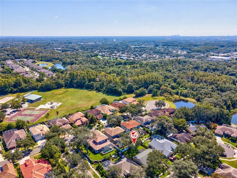 待售: $665,000 (4 贝兹, 3 浴室, 2565 平方英尺)