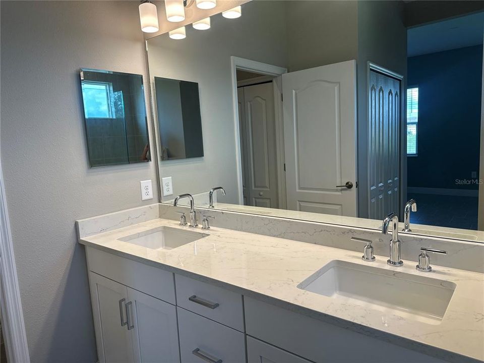 В аренду: $2,400 (2 спален, 2 ванн, 1395 Квадратных фут)