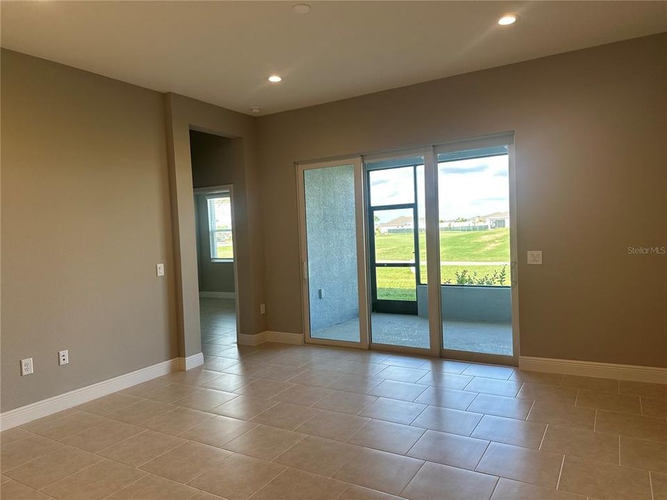 В аренду: $2,400 (2 спален, 2 ванн, 1395 Квадратных фут)