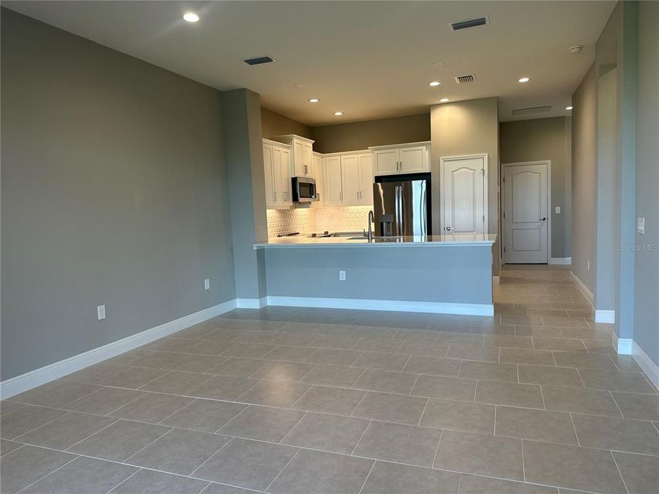 В аренду: $2,400 (2 спален, 2 ванн, 1395 Квадратных фут)