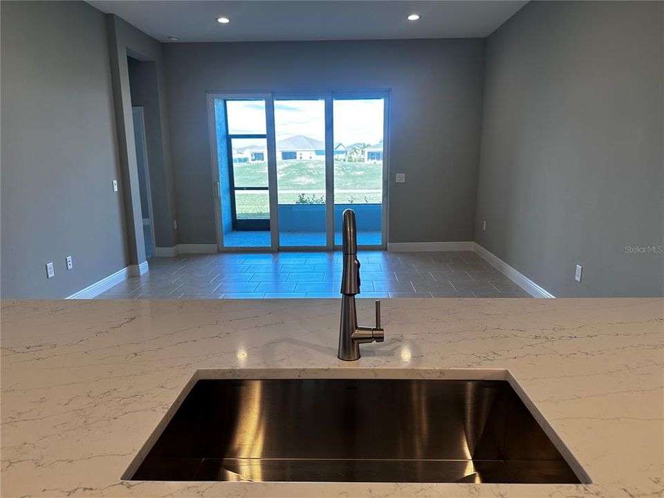 В аренду: $2,400 (2 спален, 2 ванн, 1395 Квадратных фут)