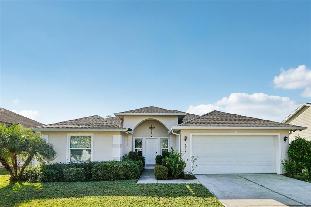 For Sale: $334,999 (4 beds, 2 baths, 1402 Square Feet)