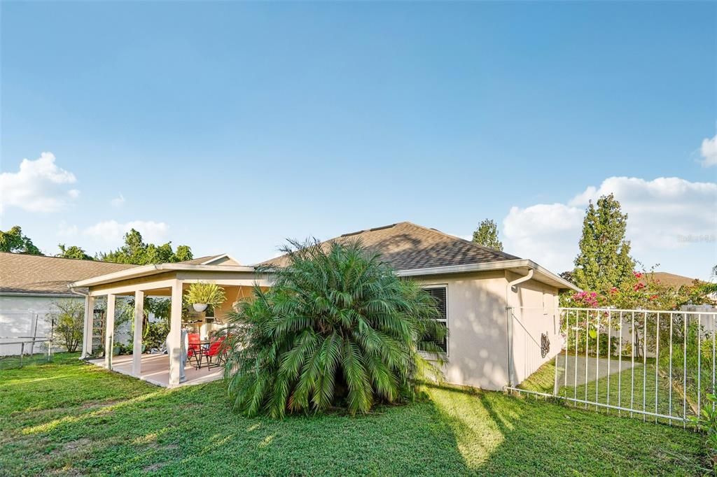 For Sale: $334,999 (4 beds, 2 baths, 1402 Square Feet)