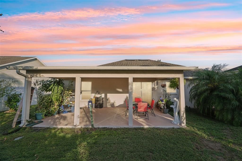 For Sale: $334,999 (4 beds, 2 baths, 1402 Square Feet)