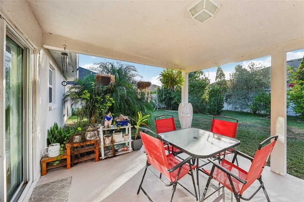 For Sale: $334,999 (4 beds, 2 baths, 1402 Square Feet)