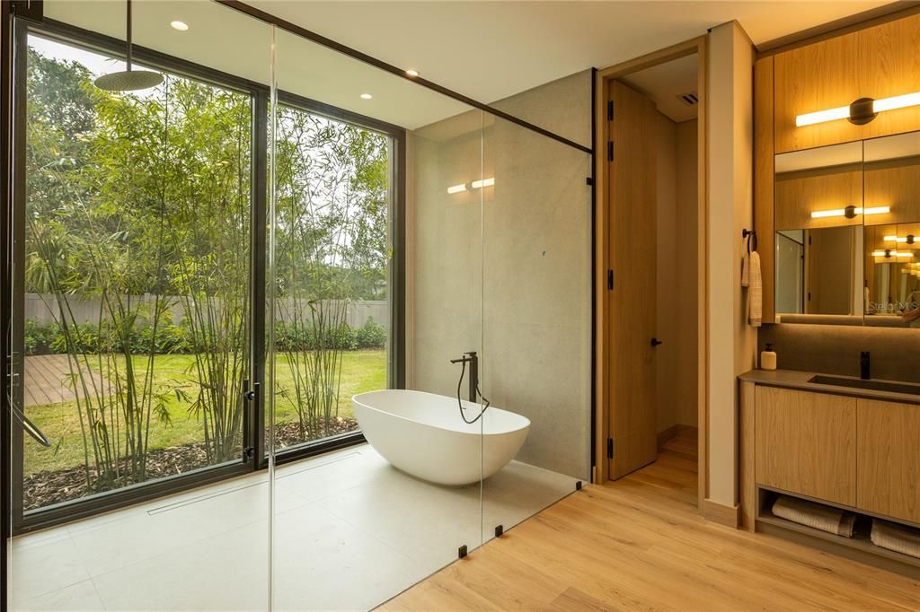 For Sale: $4,499,995 (6 beds, 6 baths, 5428 Square Feet)