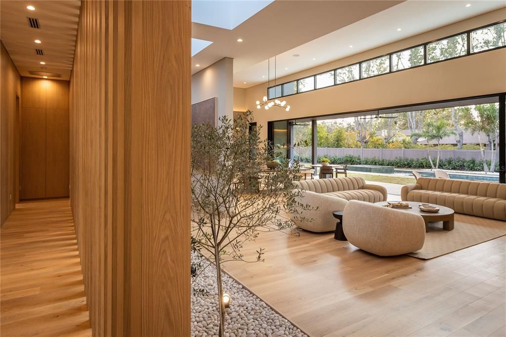 For Sale: $4,499,995 (6 beds, 6 baths, 5428 Square Feet)