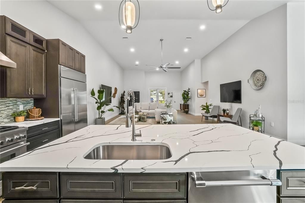 待售: $949,000 (4 贝兹, 3 浴室, 2830 平方英尺)