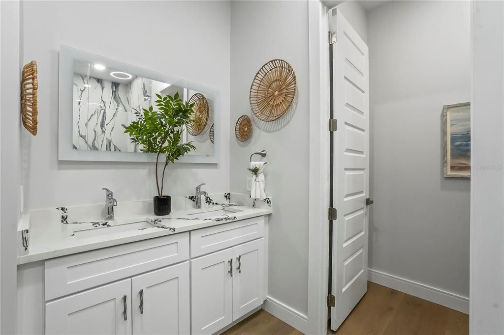 待售: $949,000 (4 贝兹, 3 浴室, 2830 平方英尺)