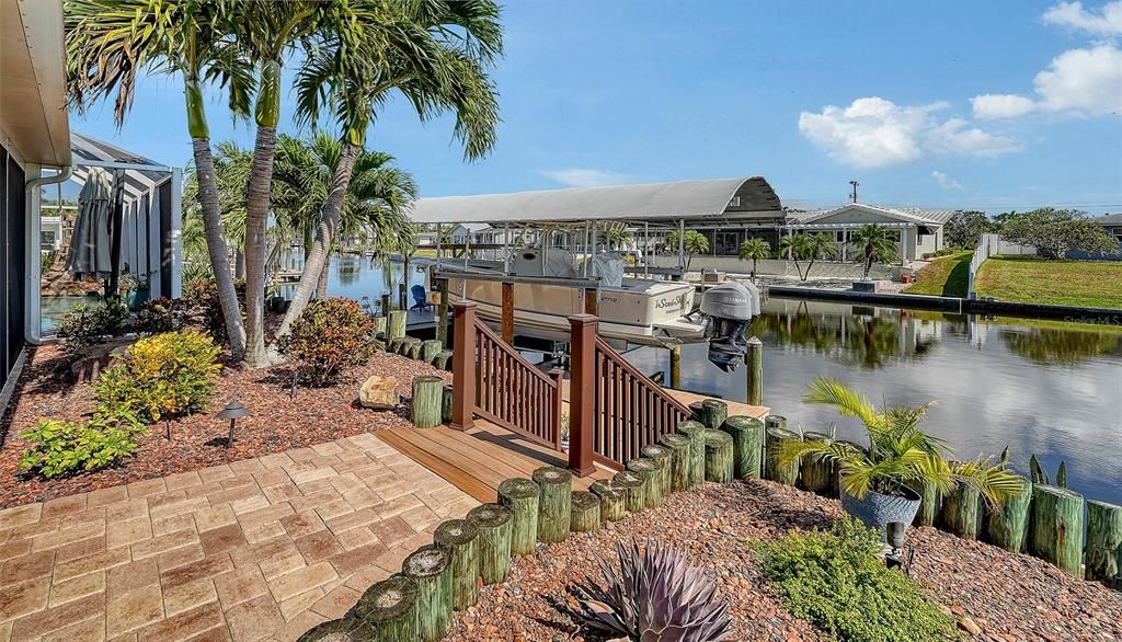 Под контрактом: $1,185,500 (3 спален, 2 ванн, 2119 Квадратных фут)