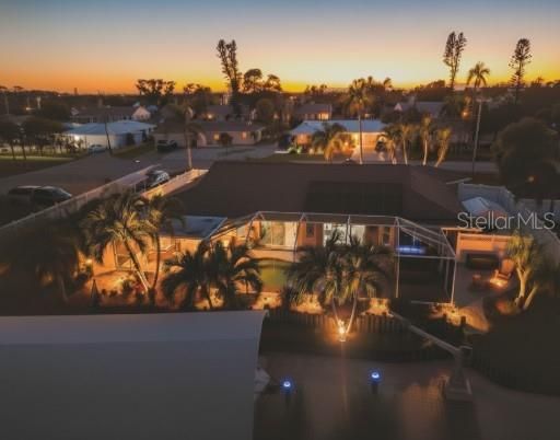 Под контрактом: $1,185,500 (3 спален, 2 ванн, 2119 Квадратных фут)