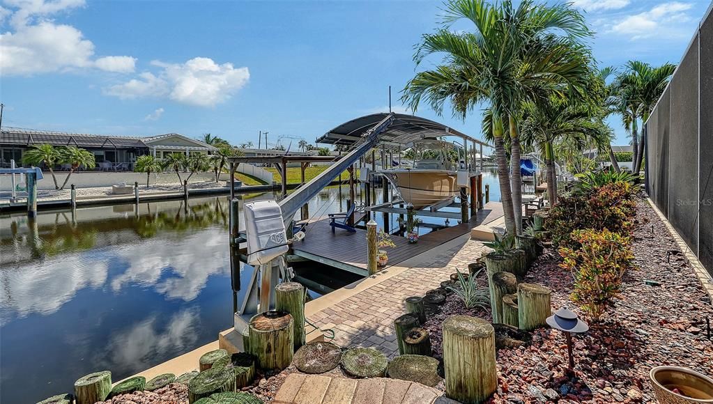 Под контрактом: $1,185,500 (3 спален, 2 ванн, 2119 Квадратных фут)