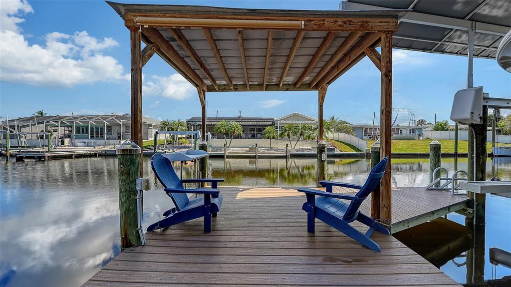 Под контрактом: $1,185,500 (3 спален, 2 ванн, 2119 Квадратных фут)