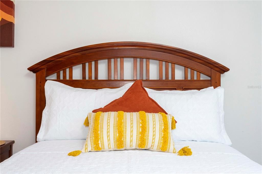 Active With Contract: $249,000 (3 beds, 2 baths, 1291 Square Feet)