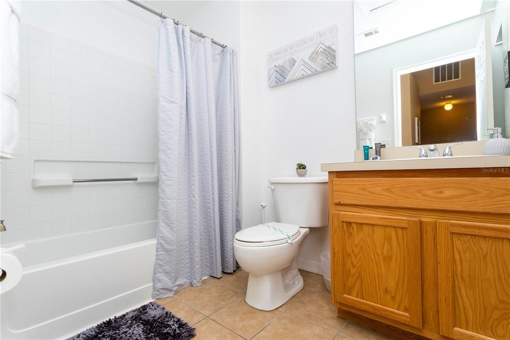 Active With Contract: $249,000 (3 beds, 2 baths, 1291 Square Feet)