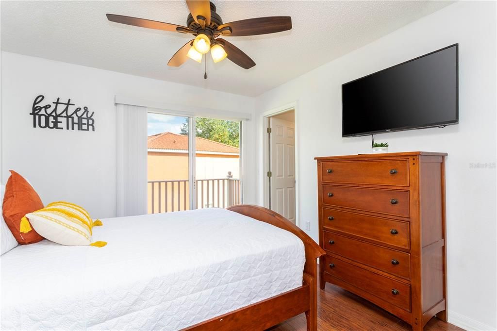 Active With Contract: $249,000 (3 beds, 2 baths, 1291 Square Feet)