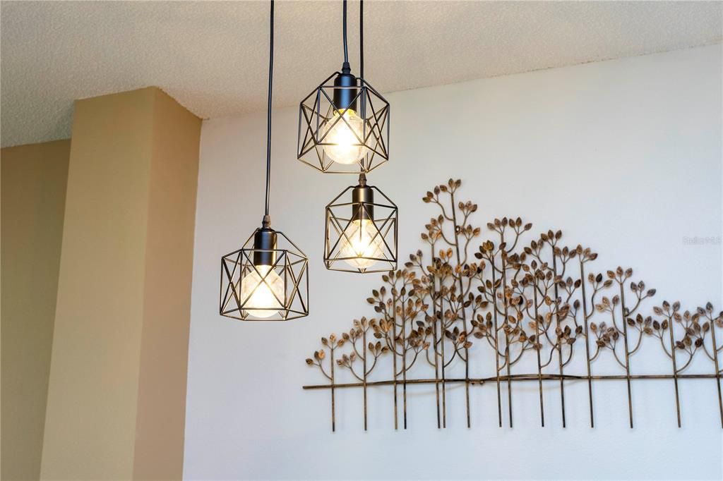 Active With Contract: $249,000 (3 beds, 2 baths, 1291 Square Feet)