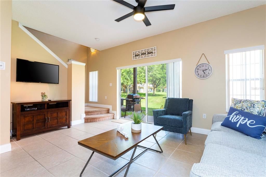 Active With Contract: $249,000 (3 beds, 2 baths, 1291 Square Feet)