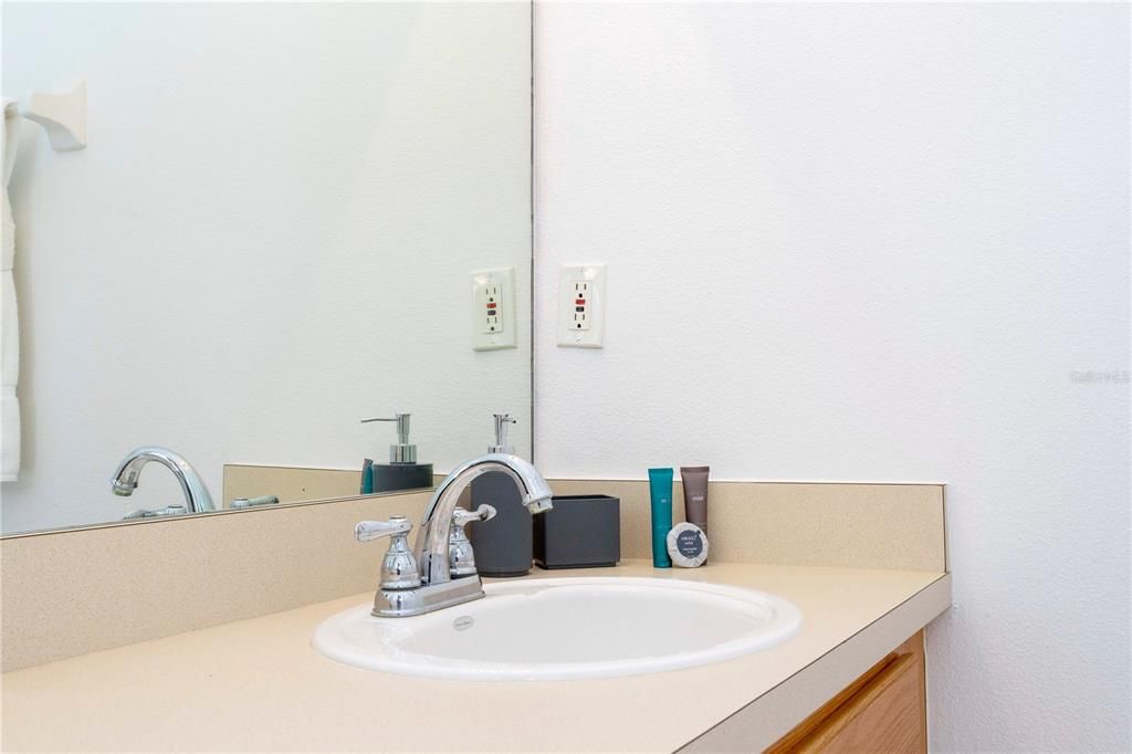 Active With Contract: $249,000 (3 beds, 2 baths, 1291 Square Feet)