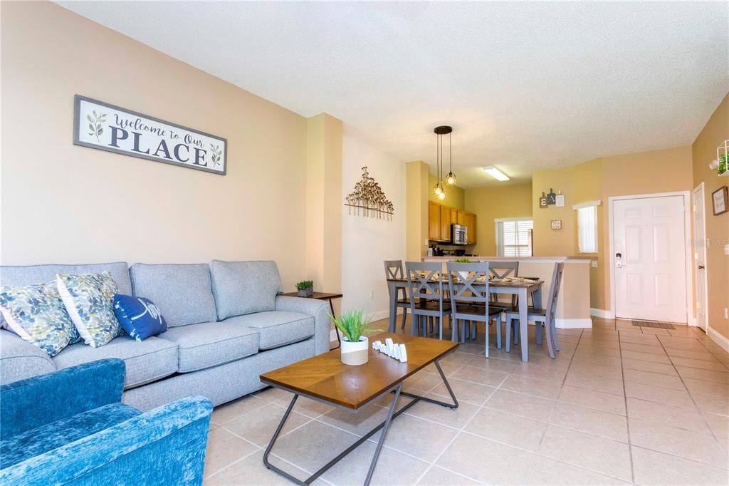 Active With Contract: $249,000 (3 beds, 2 baths, 1291 Square Feet)