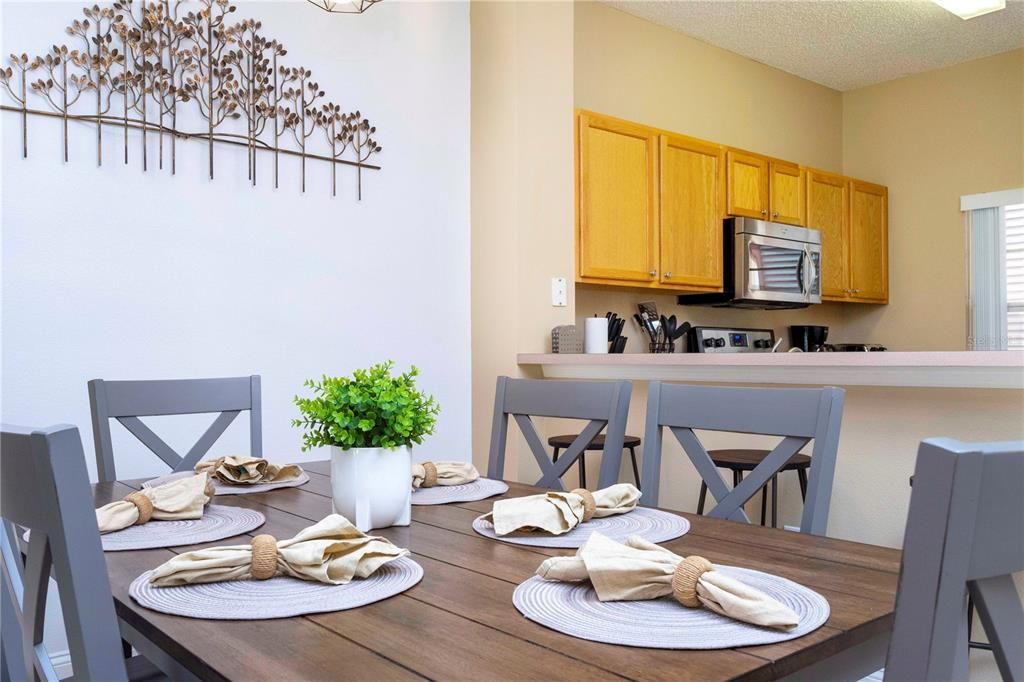 Active With Contract: $249,000 (3 beds, 2 baths, 1291 Square Feet)