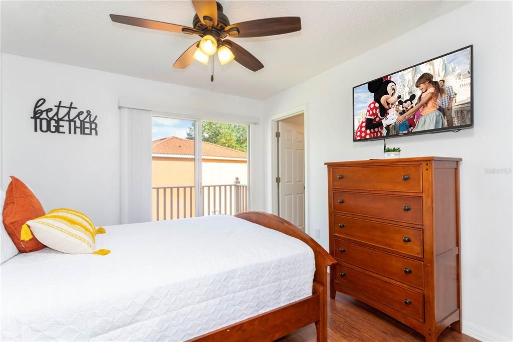 Active With Contract: $249,000 (3 beds, 2 baths, 1291 Square Feet)