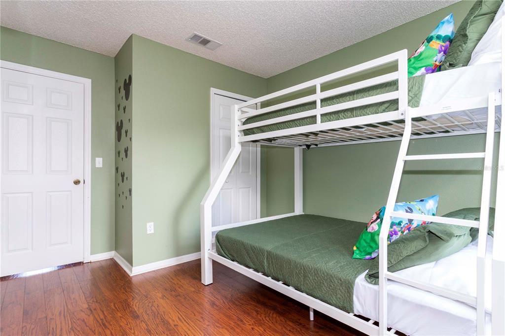 Active With Contract: $249,000 (3 beds, 2 baths, 1291 Square Feet)