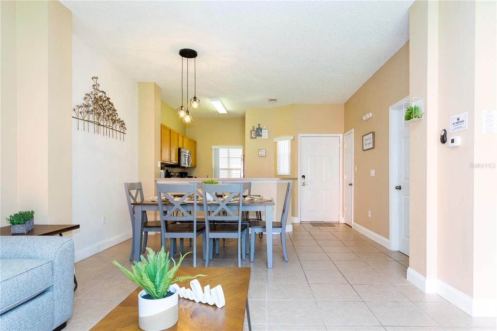 Active With Contract: $249,000 (3 beds, 2 baths, 1291 Square Feet)