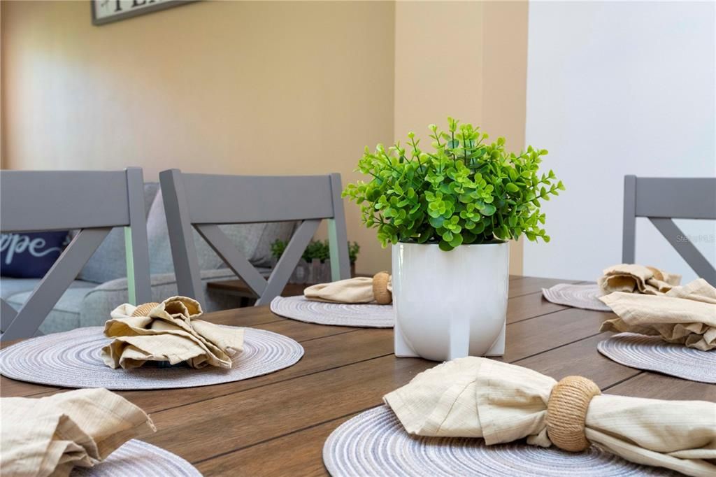 Active With Contract: $249,000 (3 beds, 2 baths, 1291 Square Feet)