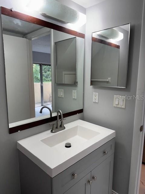 For Rent: $1,700 (2 beds, 1 baths, 853 Square Feet)