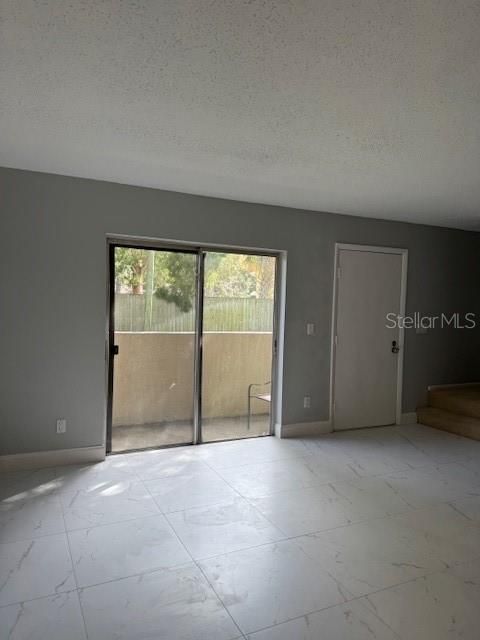 For Rent: $1,700 (2 beds, 1 baths, 853 Square Feet)