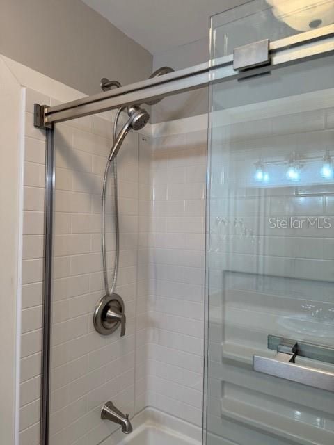 For Rent: $1,700 (2 beds, 1 baths, 853 Square Feet)