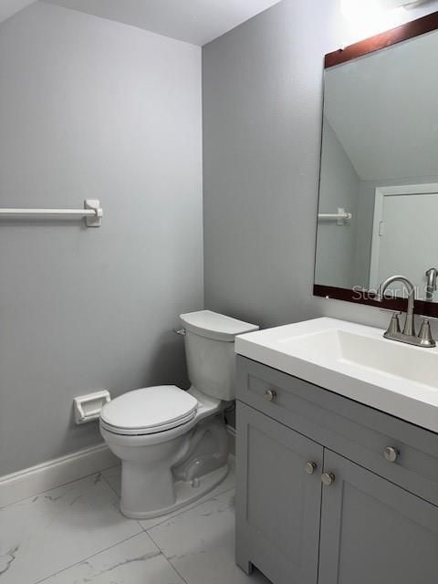 For Rent: $1,700 (2 beds, 1 baths, 853 Square Feet)