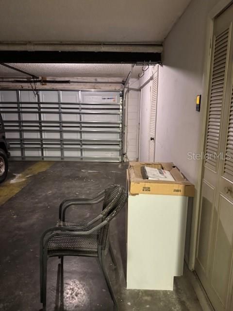 For Rent: $1,700 (2 beds, 1 baths, 853 Square Feet)