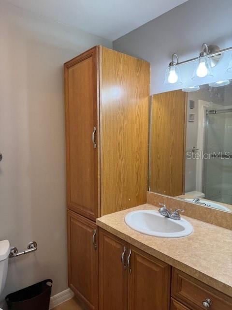 For Rent: $1,700 (2 beds, 1 baths, 853 Square Feet)
