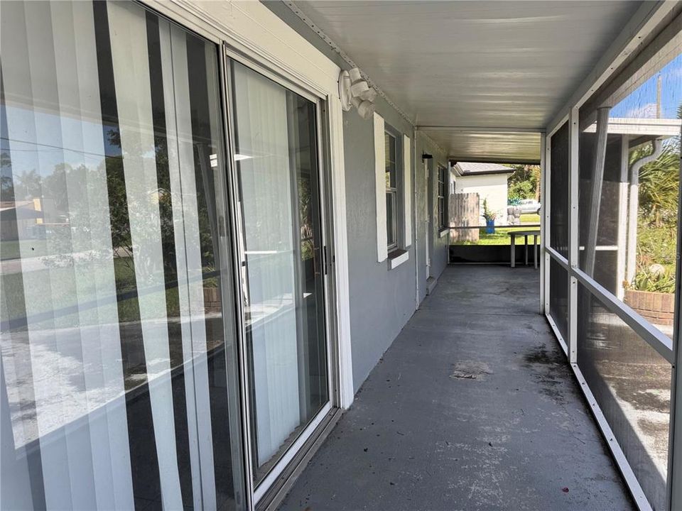 待售: $175,000 (3 贝兹, 1 浴室, 916 平方英尺)