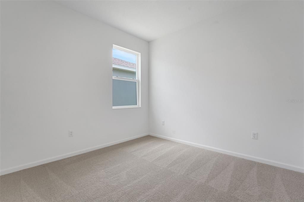 Под контрактом: $300,388 (4 спален, 2 ванн, 1938 Квадратных фут)