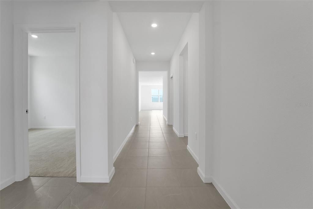 Под контрактом: $300,388 (4 спален, 2 ванн, 1938 Квадратных фут)