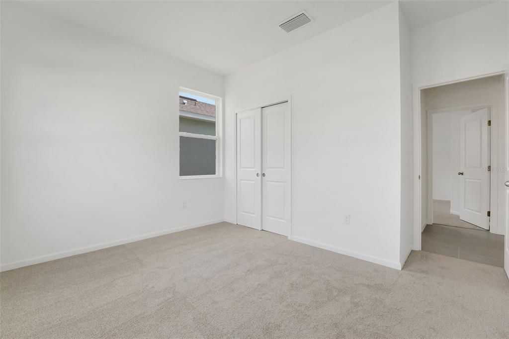 Под контрактом: $300,388 (4 спален, 2 ванн, 1938 Квадратных фут)