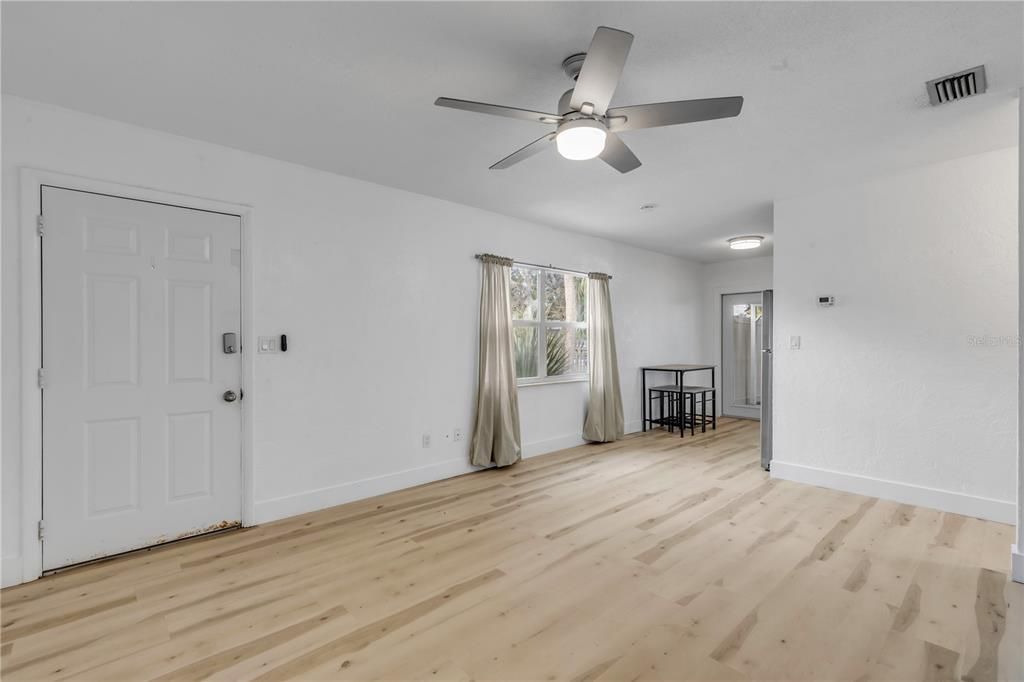 待售: $895,000 (0 贝兹, 0 浴室, 1512 平方英尺)