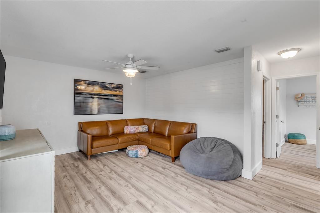 待售: $895,000 (0 贝兹, 0 浴室, 1512 平方英尺)