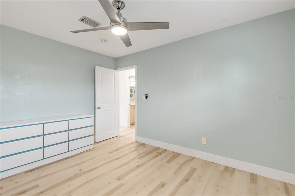 待售: $895,000 (0 贝兹, 0 浴室, 1512 平方英尺)