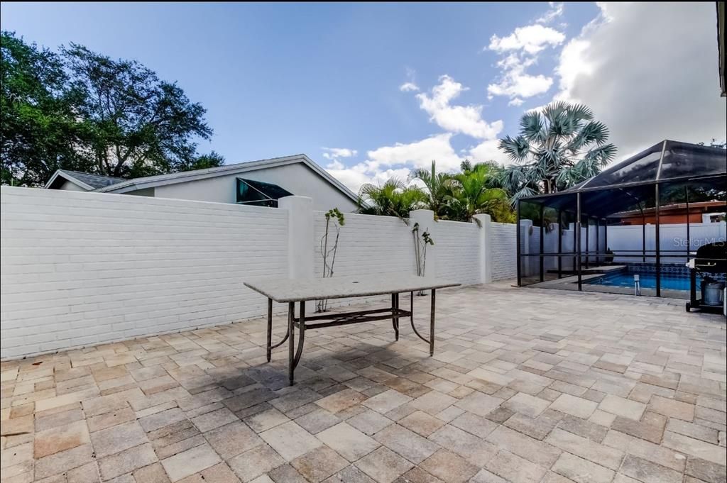 En Venta: $775,000 (3 camas, 2 baños, 2299 Pies cuadrados)