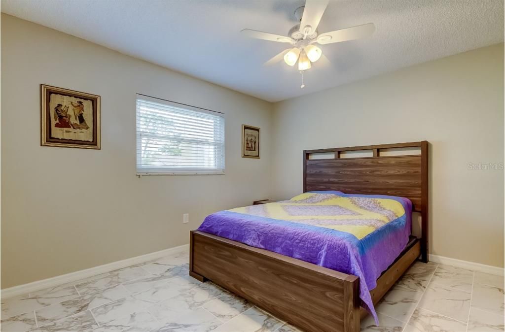 En Venta: $775,000 (3 camas, 2 baños, 2299 Pies cuadrados)