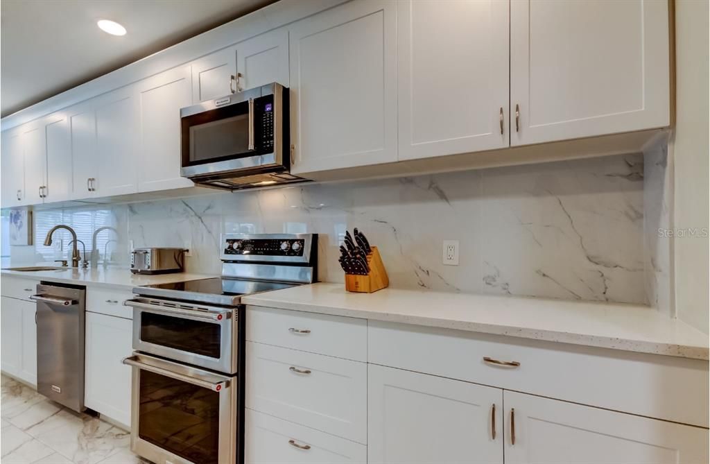 En Venta: $775,000 (3 camas, 2 baños, 2299 Pies cuadrados)