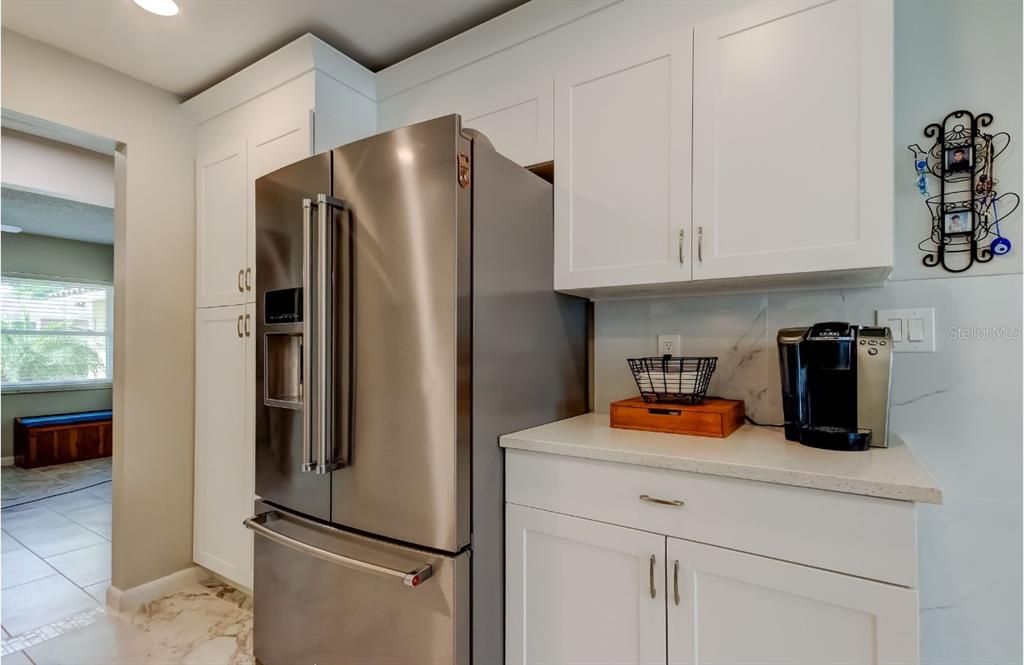 En Venta: $775,000 (3 camas, 2 baños, 2299 Pies cuadrados)